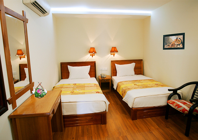GOLDEN SEA HOTEL